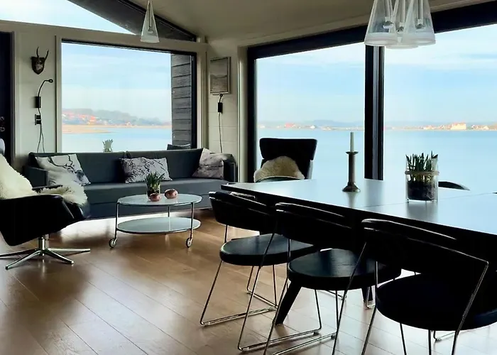 Beach House With Panoramic View At Anslet Beach Ferienhaus *